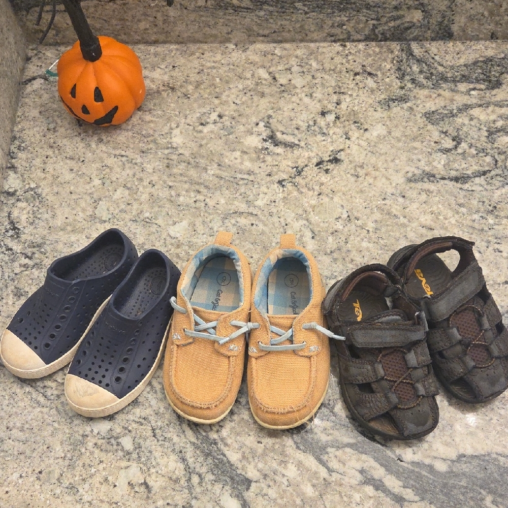 Boys Shoe BUNDLE Casual Kids Shoes Set - Navy, Tan, Brown Sz 9